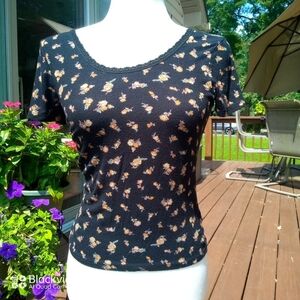 SO Scoop Neck BlackTee